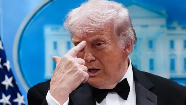 
                    Trump nega suspensão de negociações com Irão
                