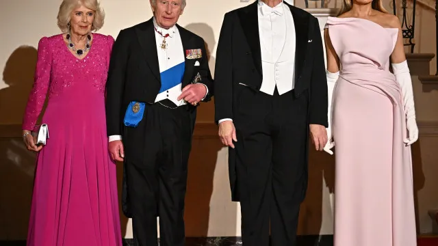 
                    Duelo de elegância: Melania e Camilla brilham em jantar na Casa Branca
                