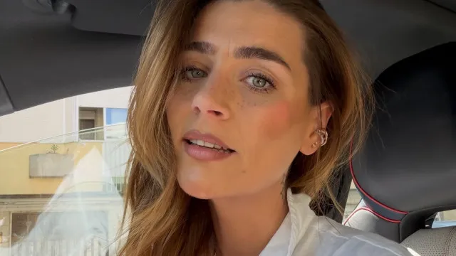 
                    De onde veio e o que fazia Carolina Pinto? 