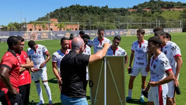 Davi Lima já entusiasma no Brasil: "Benfica é a melhor formação do mundo"