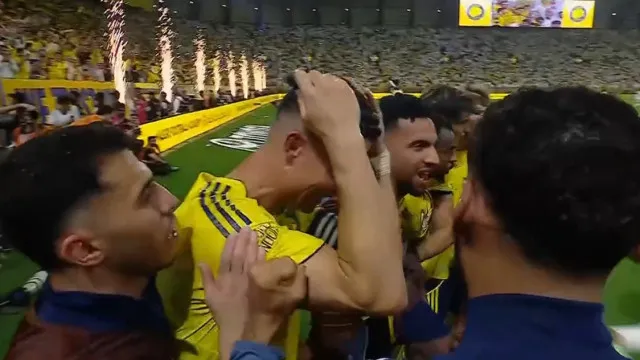 
                    Félix assistiu e Cristiano Ronaldo festejou assim o golo rumo à história
                