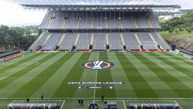 Adeptos do Friburgo "confiantes" e encantados com "clima e a cerveja"