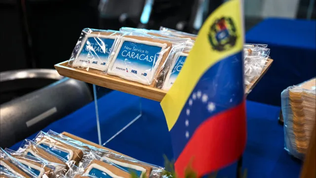 
                    Oposição exige transparência no acordo petrolífero entre Venezuela e EUA
                