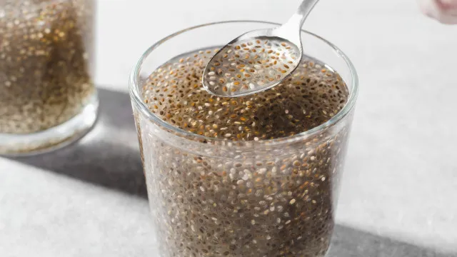
                    O que acontece ao corpo quando bebe água com sementes de chia?
                