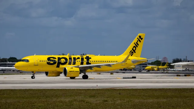 
                    Trump ainda considera resgate à companhia aérea Spirit com dinheiros públicos
                