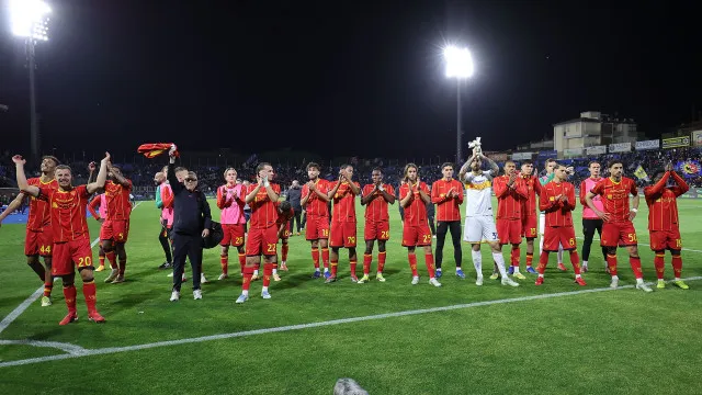 Lecce, com Danilo Veiga e Tiago Gabriel, vence e provoca nova descida