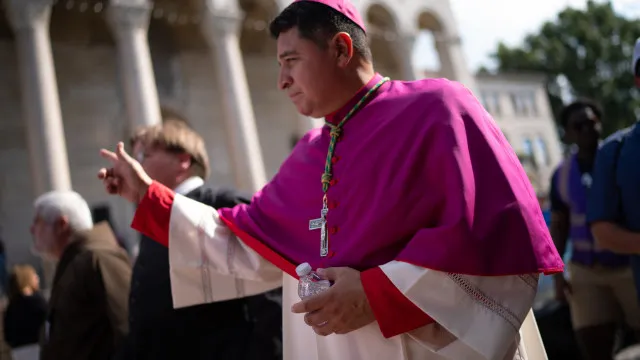 Papa nomeia antigo imigrante ilegal como bispo nos Estados Unidos