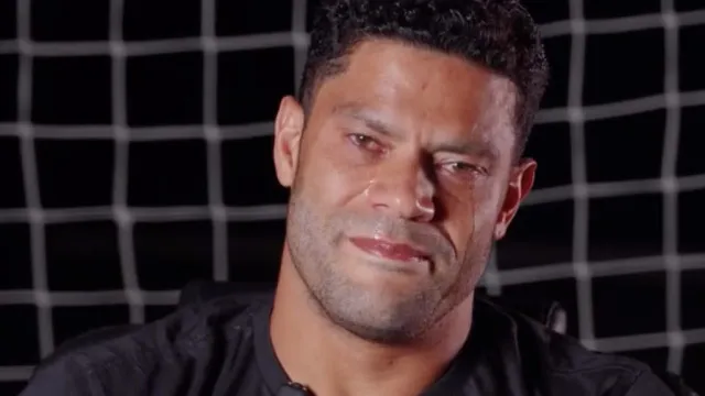 Hulk despede-se do Atlético Mineiro em lágrimas: "Não é fácil..."