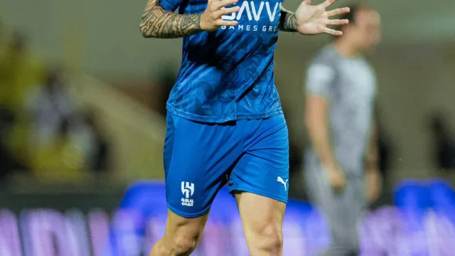 
                    Al Hilal vence e Ruben Neves mantém pressão a Cristiano Ronaldo e Félix
                