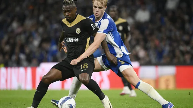 EM DIRETO: FC Porto vence Alverca e é campeão. Benfica empata no Minho