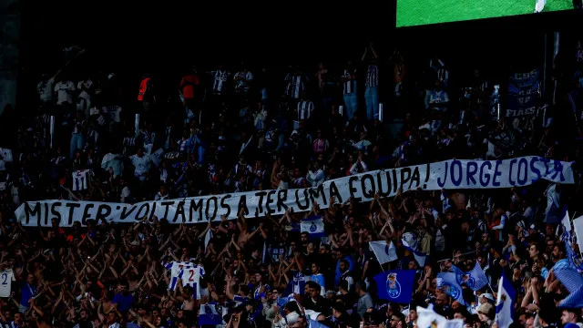 
                    Jorge Costa relembrado nas celebrações do título do FC Porto
                