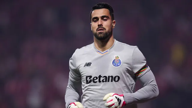 PSG ameaça intenções do FC Porto por Diogo Costa