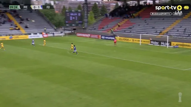 'Chapelada' no Paços de Ferreira-Feirense é candidata a golo da jornada