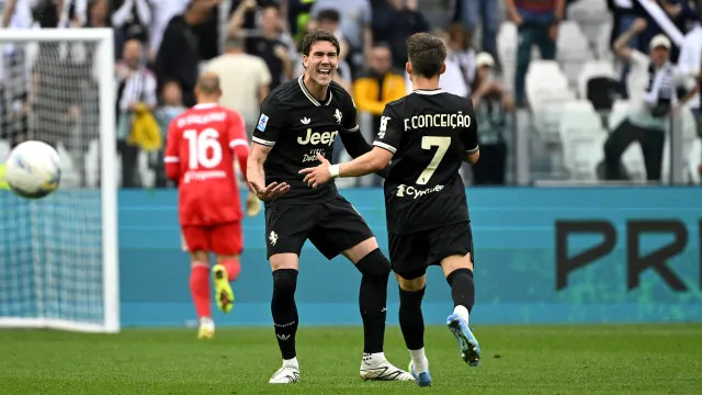 
                    Juventus marca passo em casa e falha assalto ao pódio em Itália
                