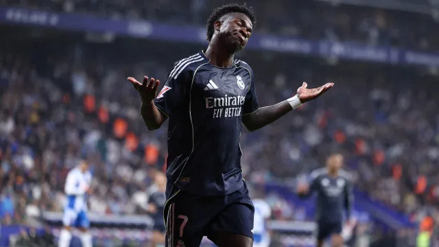 Vini embala Real e adia festa do Barcelona (pelo menos até ao El Clásico)
