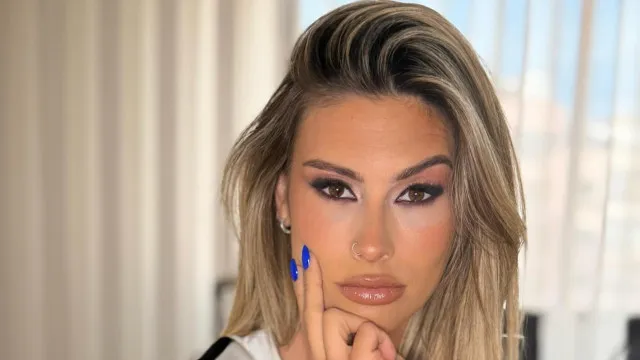
                    Bernardina apanhada com outro? Ex-agente expõe alegadas traições antigas
                