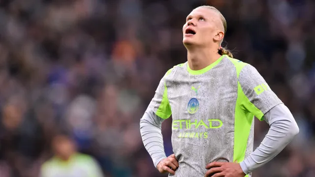 
                    City salva ponto em Liverpool mas coloca título a um passo… do Arsenal
                