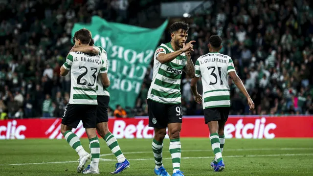 Crise já lá vai. Mão cheia de golos deixa leão a sonhar com a Champions