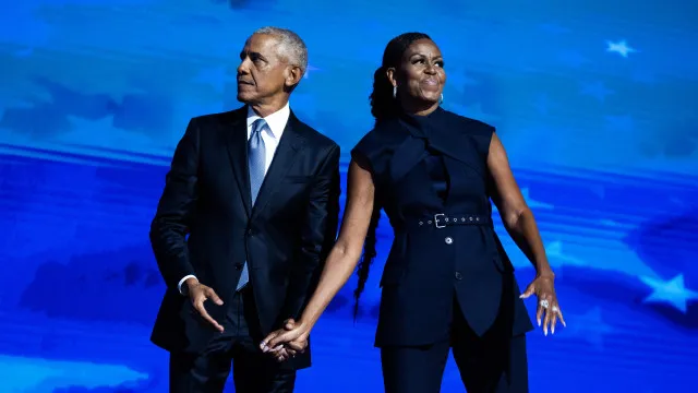 
                    Obama confessa que vida política continua a afetar relação com Michelle
                