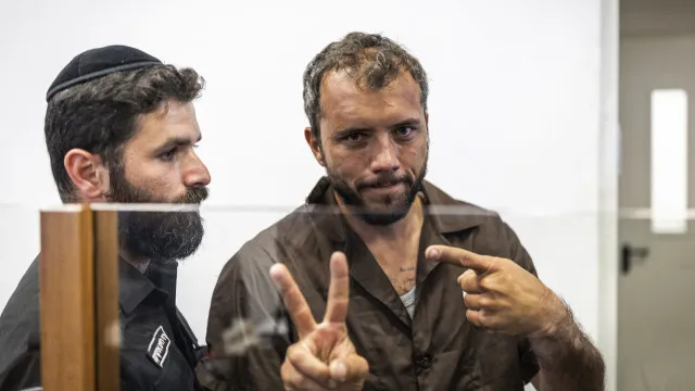 
                    Tribunal israelita prolonga detenção de ativistas de flotilha para Gaza
                