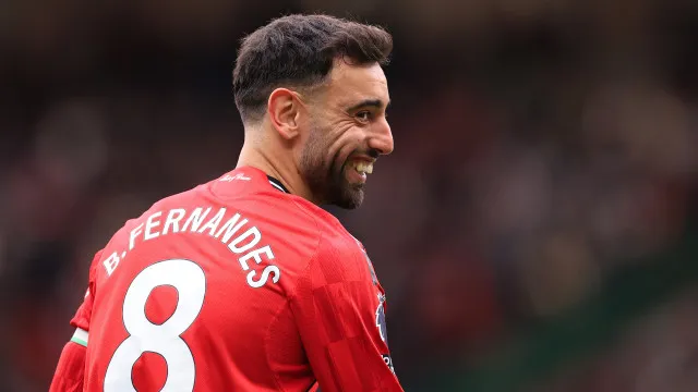 Manchester United 'estoura o cofre' para renovar com Bruno Fernandes