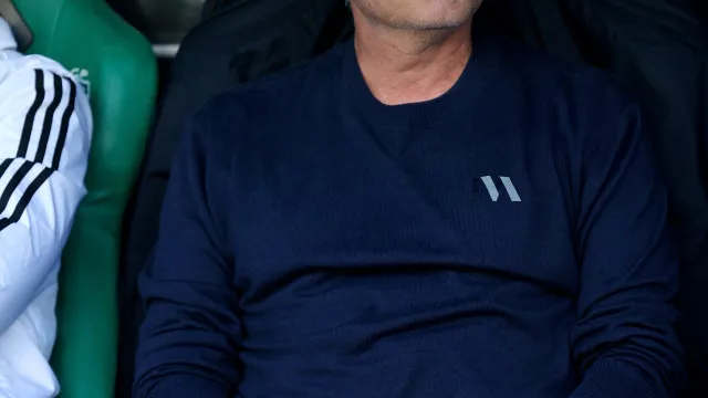 Mourinho é quebra-cabeça: "Benfica não pode estar sempre a recomeçar"