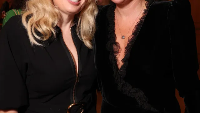 
                    Rebel Wilson e a mulher Ramona Agruma foram mães pela segunda vez 
                