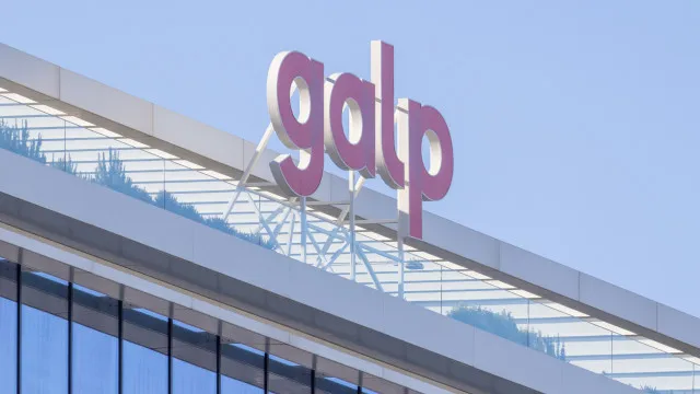 
                    Galp confirma descarga de antiga refinaria em Matosinhos: Há riscos?
                