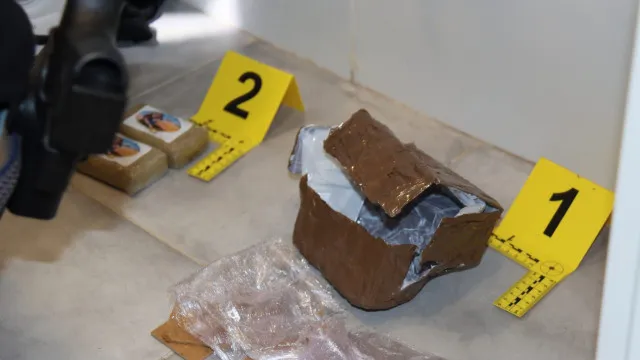 
                    Nove detidos por tráfico de droga na Margem Sul. 12 mil doses apreendidas
                