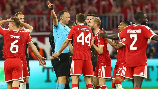 
                    João Pinheiro gera revolta após Bayern-PSG: 