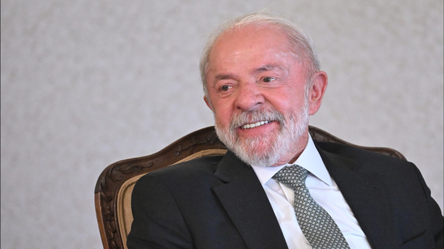 Lula assina MP e zera 