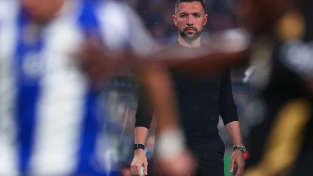 
                    Rostos do FC Porto campeão. Farioli, o filósofo que liderou a revolução
                