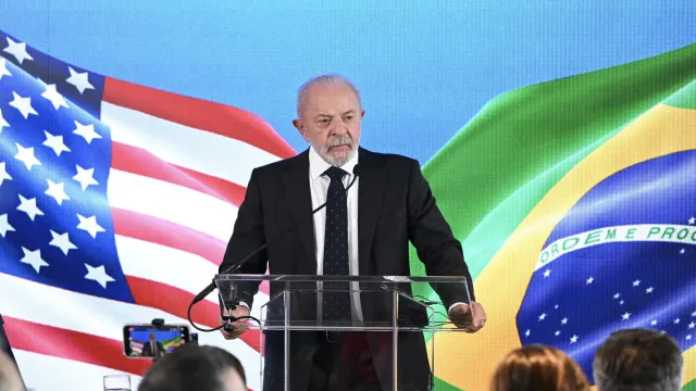 
                    Lula entregou a Trump acordo nuclear de 2010 com o Irão: 