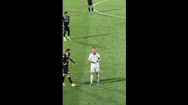 
                    Adeptos cantaram por Messi e esta foi a reação de Cristiano Ronaldo
                