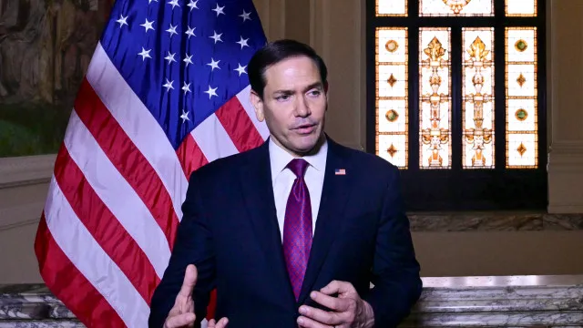 
                    Rubio diz que Teerão vai discutir programa nuclear após ofensiva militar
                