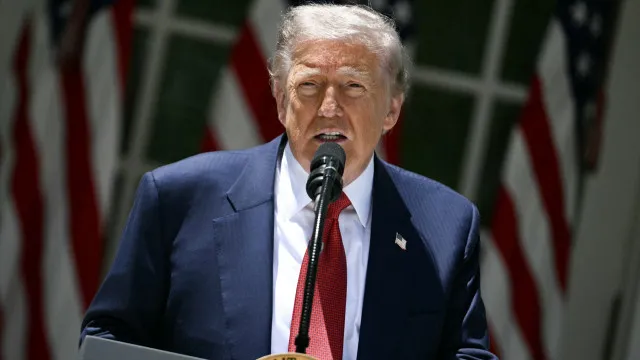 
                    Após críticas de Biden, Trump defende ganhos milionários em criptomoedas
                