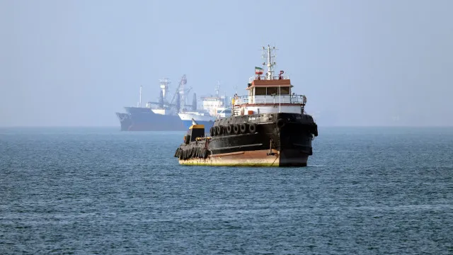 
                    Irão admite reabrir Ormuz em sete dias se EUA aliviarem pressão militar
                