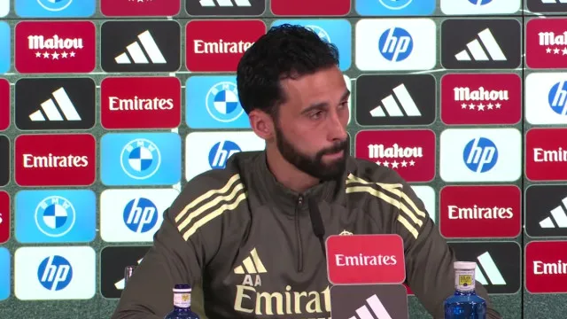 
                    Arbeloa reage com uma palavra quando questionado sobre Mourinho
                