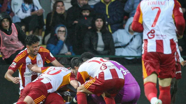 Despromoção tem outro encanto quando se joga frente a um FC Porto campeão