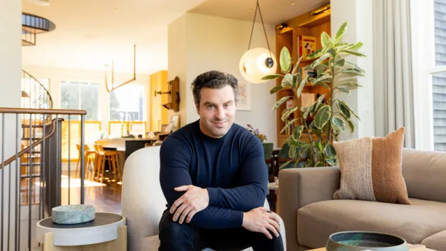 
                    CEO da Airbnb diz que IA escreve 60% do novo código
                