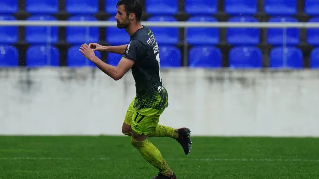 Oficial: Roberto renova contrato com o Desportivo de Chaves