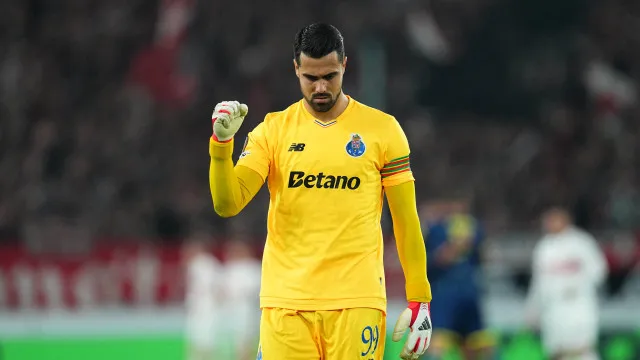 Diogo Costa eleito guarda-redes do mês da I Liga no 'photo finish'