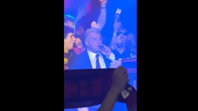 Charuto, dança e não só. A festa de Laporta após o título do Barcelona