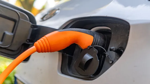 
                    Exportações automóveis da China sobem lançadas por veículos elétricos
                