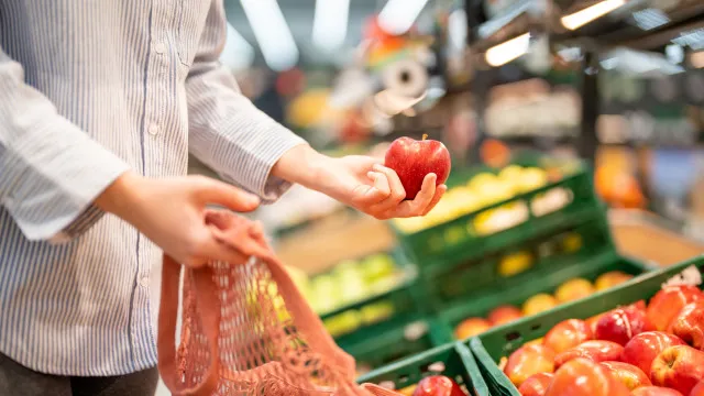 
                    Os 12 alimentos que um nutricionista tem sempre em casa
                