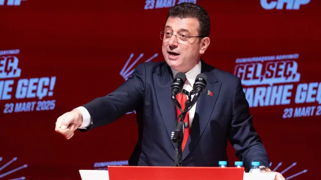 
                    Autarca de Istambul considera 