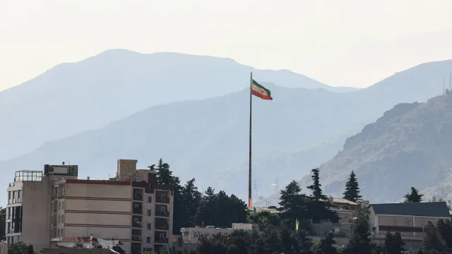 
                    EUA sanciona dois empresários iranianos e 30 empresas de cinco países
                