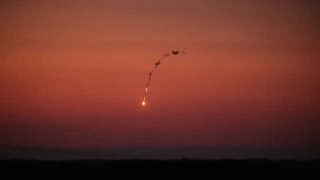 
                    Rússia volta a atacar Ucrânia com 139 drones durante a noite e madrugada
                