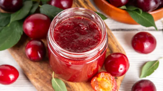 Aprenda a fazer um delicioso doce de cereja. Eis a receita