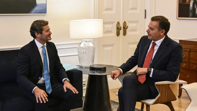 
                    Sem reforma laboral e após chumbo do TC, Montenegro reúne-se com Ventura
                